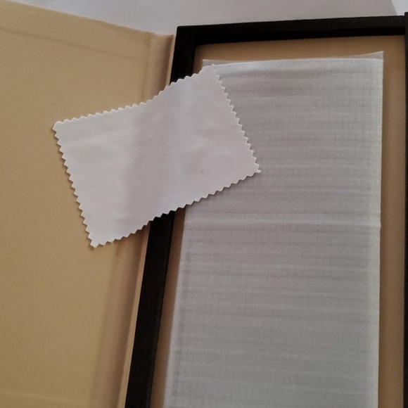 Samsung Note 10 screen protector - Picture 3 of 5